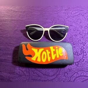 Hottie Glasses Case